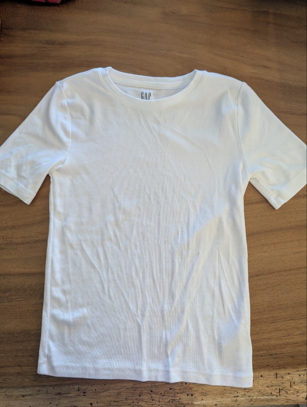 GAP Small White Short Sleeve Crewneck Tee